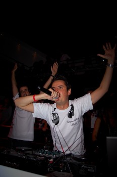 DSC 2089 232x350 Partydul in Vanilla Timisoara
